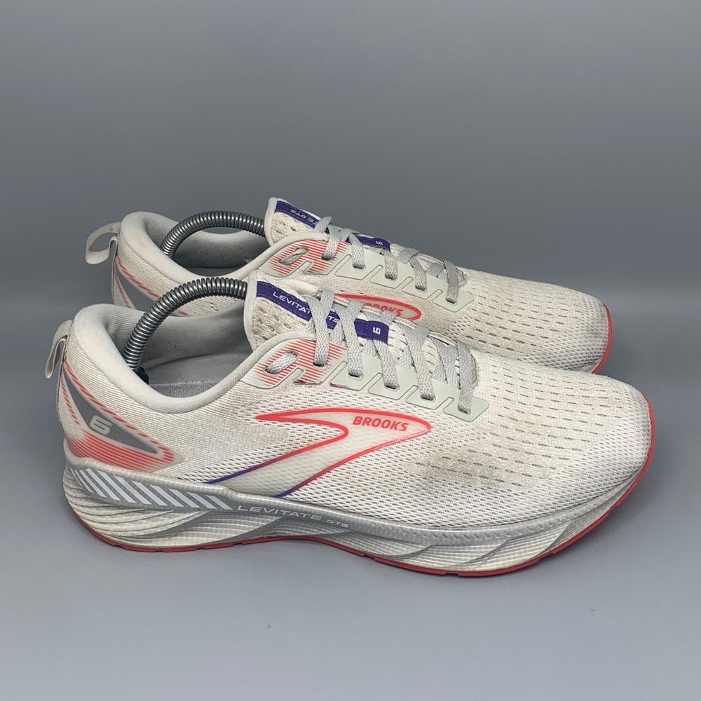 Brooks Levitate 5 White Red Grey Running Shoes 1103961D407 Men’s Sz 10 - Picture 1 of 10